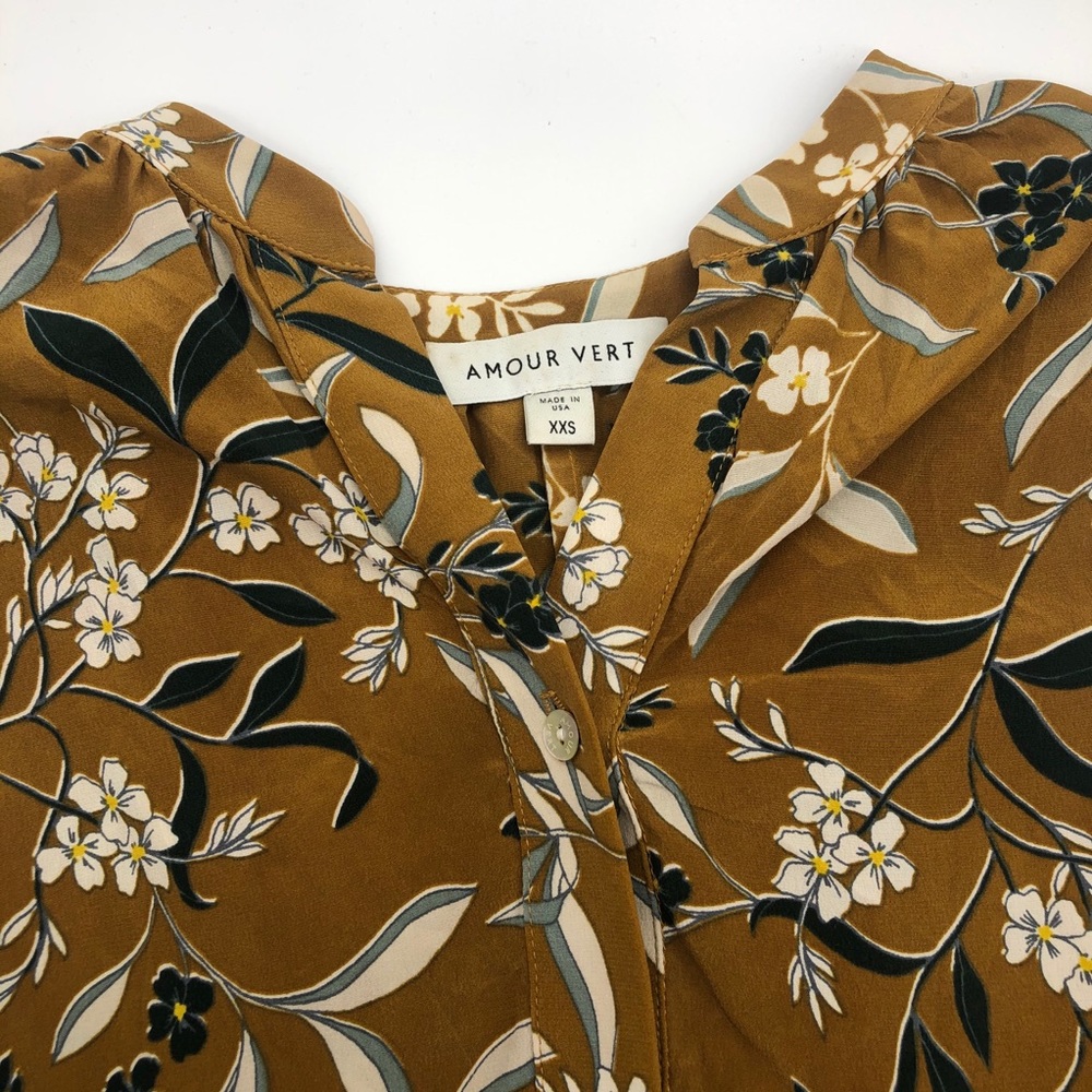 Amour Vert 🌿 Renata Silk Blouse